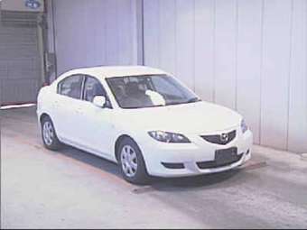 2004 Mazda Axela Images