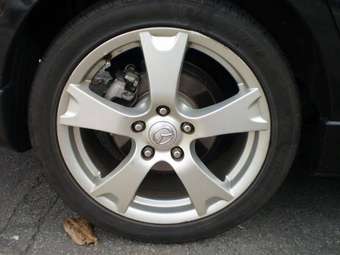 2004 Mazda Axela Pictures