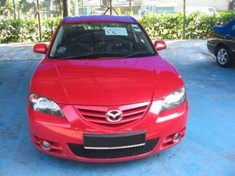 2004 Mazda Axela Pictures