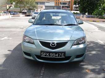 2004 Mazda Axela Photos