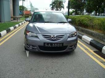 2004 Mazda Axela Pics