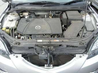 2004 Mazda Axela Photos