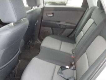 2004 Mazda Axela Photos
