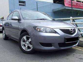2004 Mazda Axela Pictures