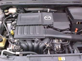 2004 Mazda Axela Photos