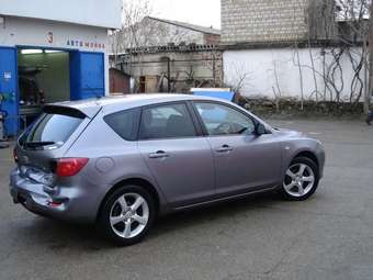 2004 Mazda Axela Pics