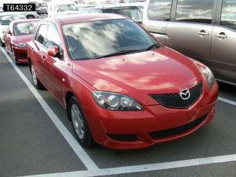 2004 Mazda Axela Images