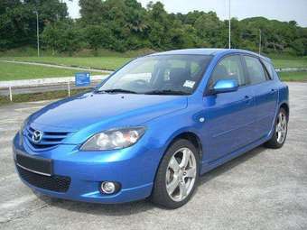 2004 Mazda Axela Pics