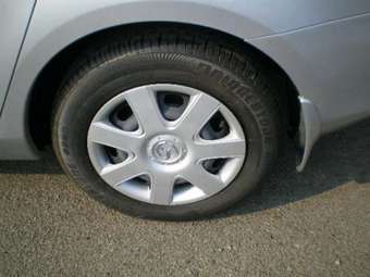 2004 Mazda Axela Pictures