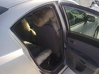 2004 Mazda Axela Images