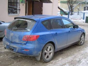 2004 Mazda Axela Photos