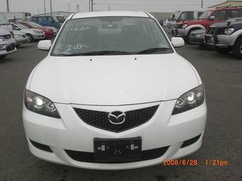 2004 Mazda Axela Photos