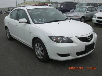 2004 Mazda Axela Pictures