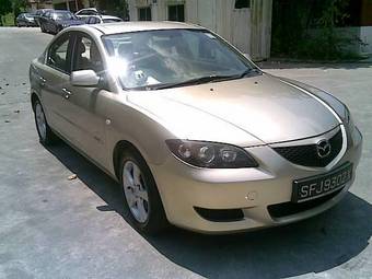 2004 Mazda Axela Pictures