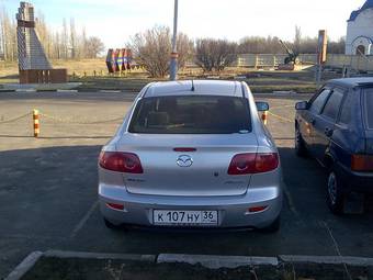 2004 Mazda Axela Pictures