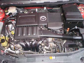 2004 Mazda Axela Pictures