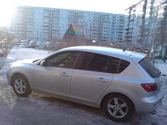 2004 Mazda Axela Photos