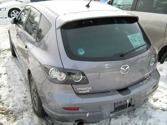 2004 Mazda Axela Photos