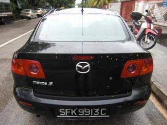 2004 Mazda Axela Pictures