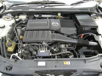 2004 Mazda Axela Photos