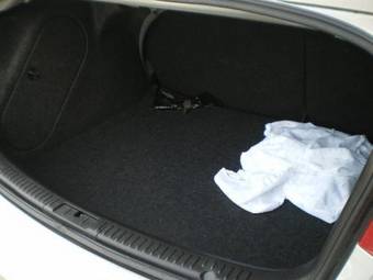 2004 Mazda Axela Pictures