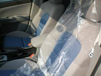 2004 Mazda Axela Images