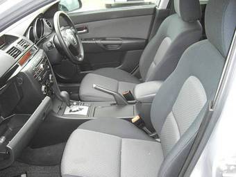 2004 Mazda Axela Pics