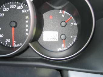 2004 Mazda Axela Pics