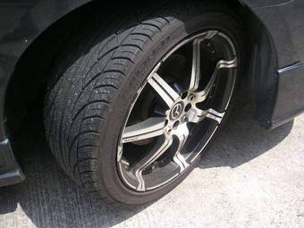 2004 Mazda Axela Photos