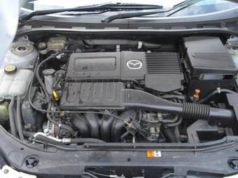 2004 Mazda Axela Pictures