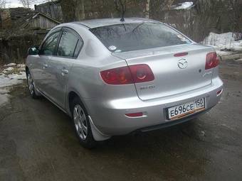 2004 Mazda Axela Pictures