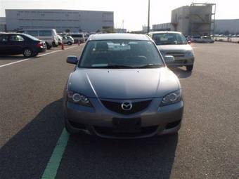 2004 Mazda Axela Pictures