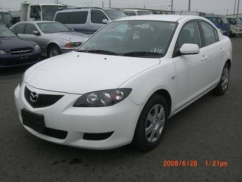 2004 Mazda Axela Photos