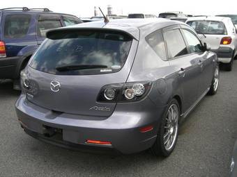 2004 Mazda Axela Wallpapers