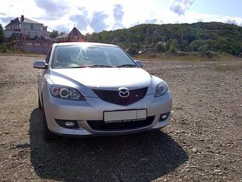 2004 Mazda Axela Pictures