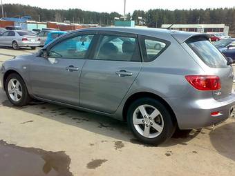 2004 Mazda Axela Images