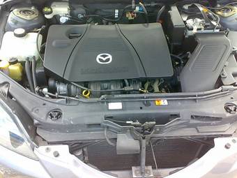 2004 Mazda Axela Photos