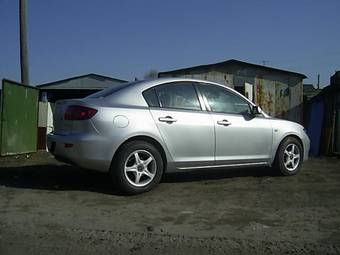 2004 Mazda Axela Pictures