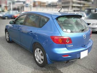 2004 Mazda Axela Wallpapers