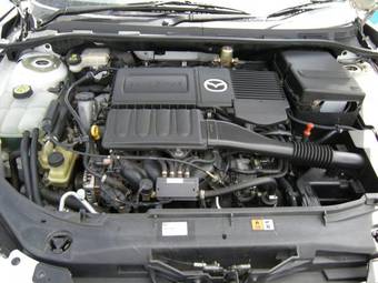 2004 Mazda Axela Photos