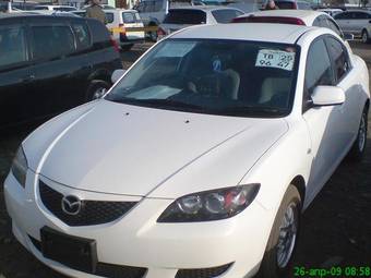 2004 Mazda Axela Pictures