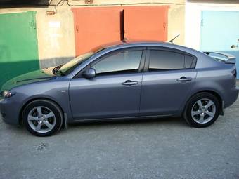 2004 Mazda Axela Photos