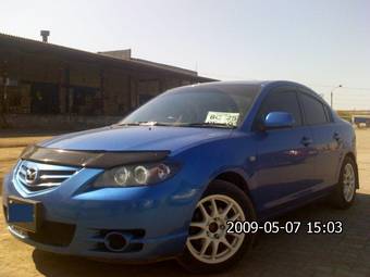 2004 Mazda Axela Pictures