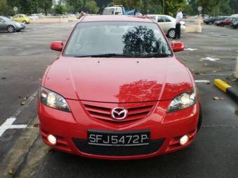 2004 Mazda Axela Photos