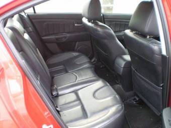 2004 Mazda Axela Images