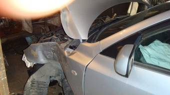 2004 Mazda Axela Pictures