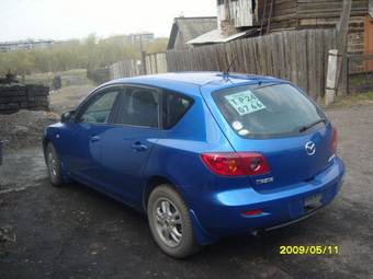 2004 Mazda Axela Photos