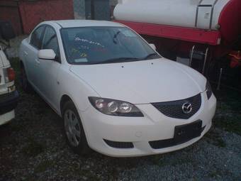 2004 Mazda Axela Pictures