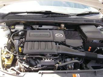 2004 Mazda Axela Photos
