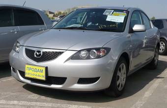 2004 Mazda Axela Photos